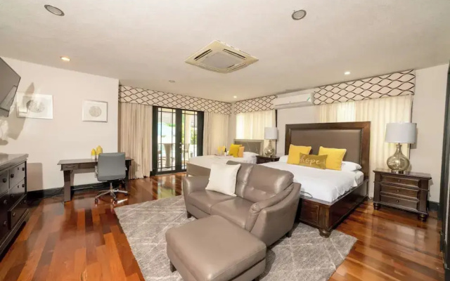 Orchids & Palms Villa