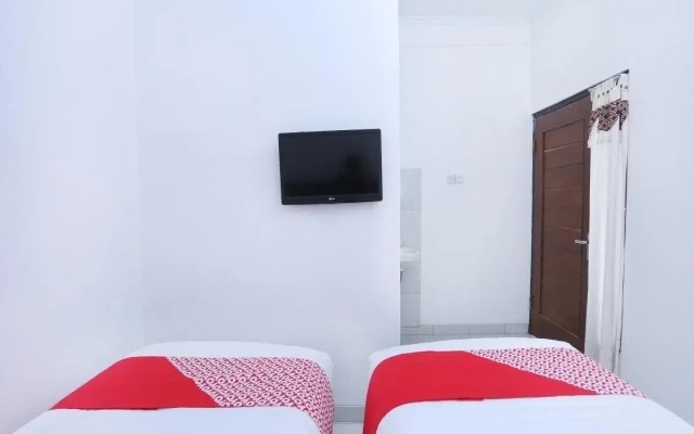 Oyo 426 Hotel Gading Resto