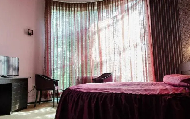 Hotel Ezeroto