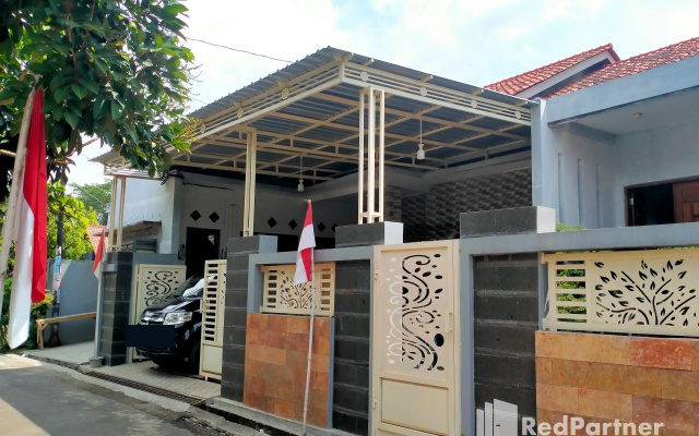 Navisha Guest House Syariah Near Exit Tol Batang