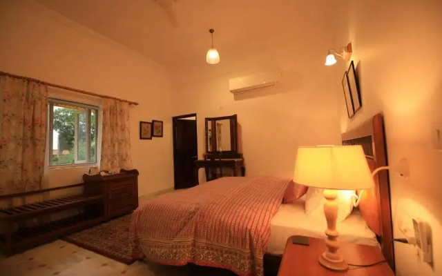 Roop Niwas Kothi, Near Mandawa