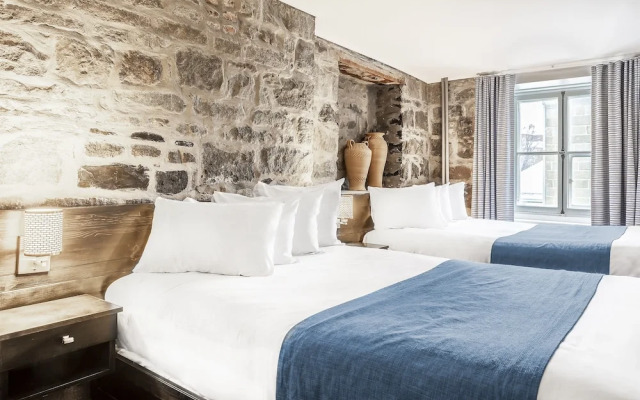Hotel Louisbourg