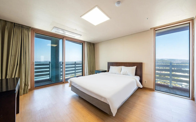 Beache Palace