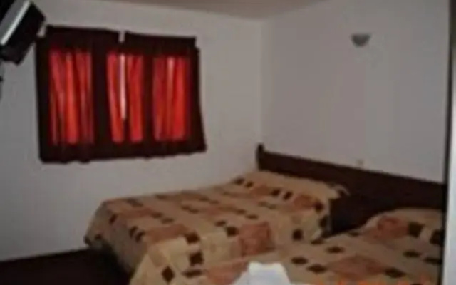 Trevi Hotel