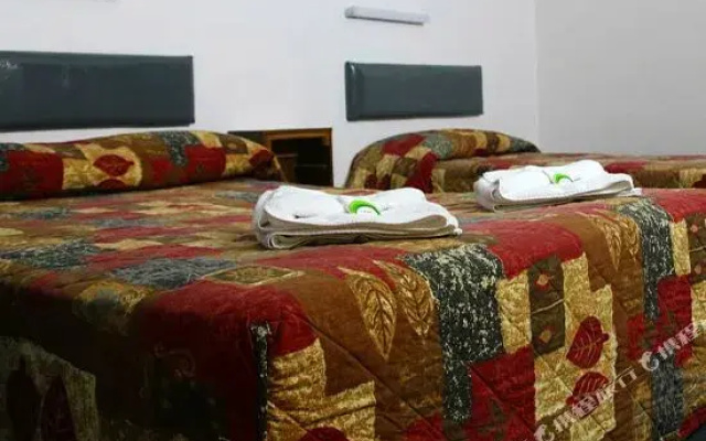 Bourbong Street Motel
