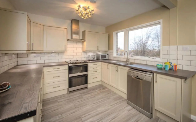 Granville Heights: 3-bed family home