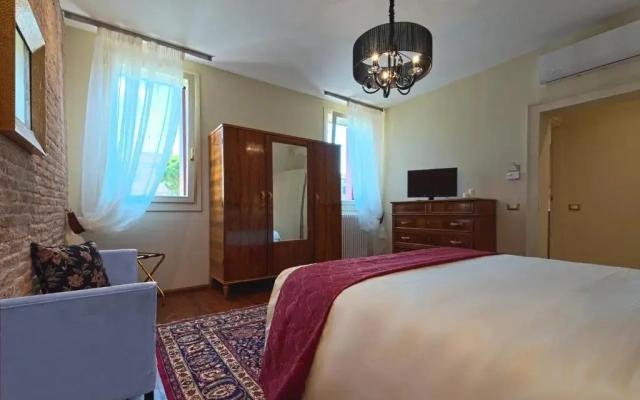 28 Alla Rotonda