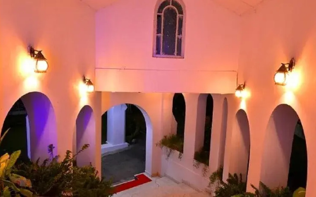 MPT Rock End Manor