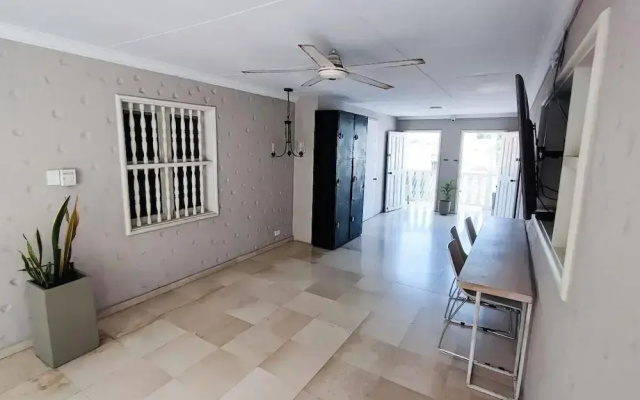 Capitel Hostel