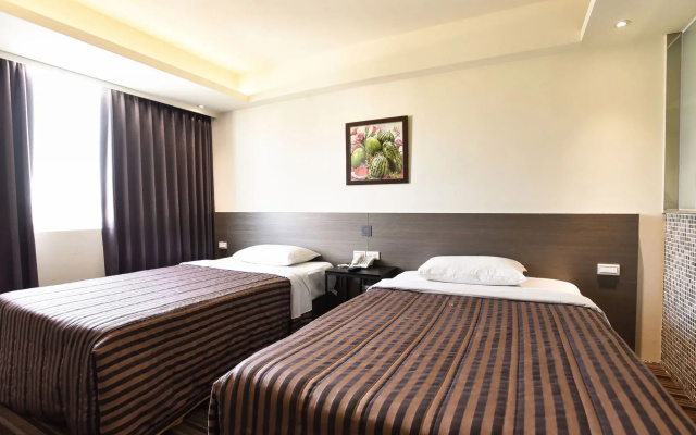 De Reve Express Hotel