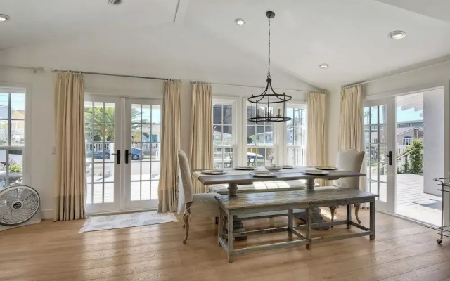 180 n 190 Walnut Entire Home