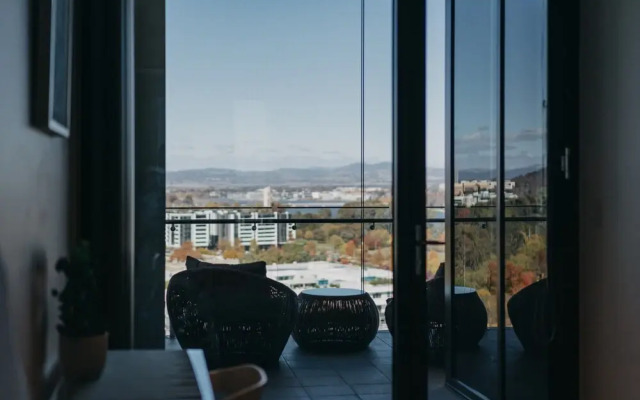 1-bed With Amazing Views, Pool, Gym, BBQ & Parking