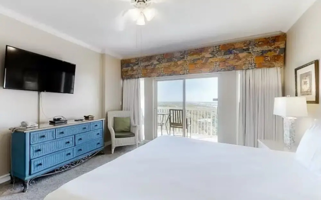 Tops'l 1008 Lockoff 3 Bedroom Condo by RedAwning