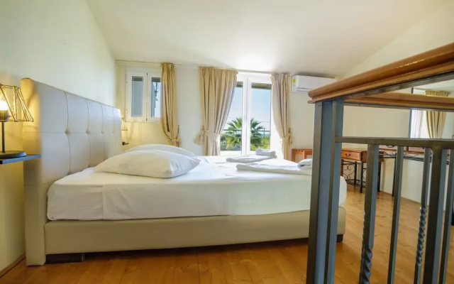 Sunset House Sea View