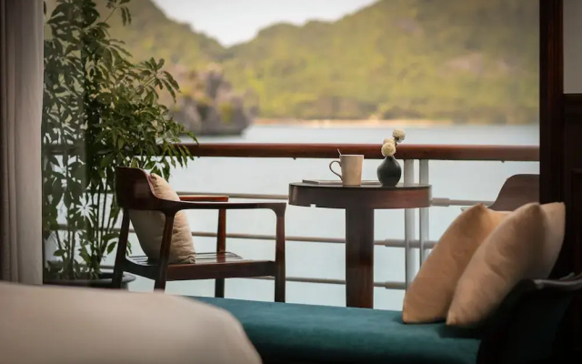Amanda Luxury Cruise
