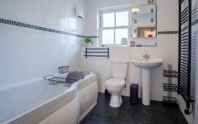 Yr Encil - 2 Bedroom Apartment - Tenby