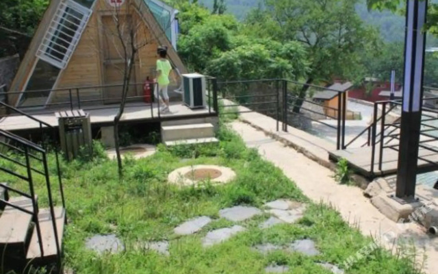 Huanghou Town Leisure Holiday Village