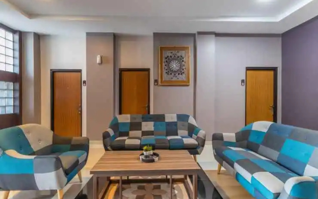 Oyo 3255 Enam Delapan Guest House Syariah