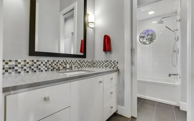 510 Austin - 5 Br Home