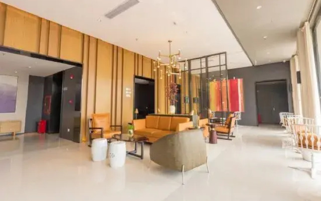 TOWO Shangpin Hotel (Shenzhen Bitou Subway Station)