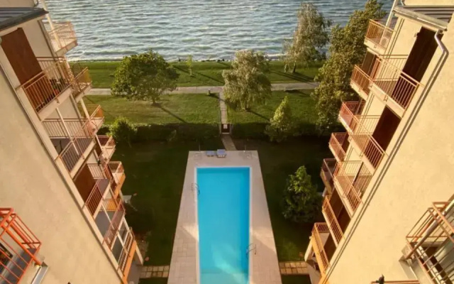 Viktria Vzparti Medencs Apartman