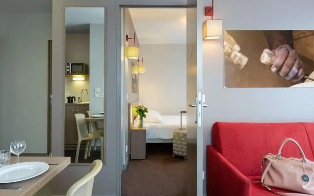 Apartment Near Geneva With Parking