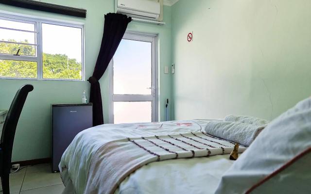 H G Deluxe Room