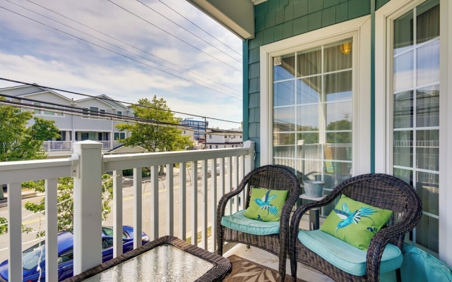 Breezy Wildwood Condo ~ 2 Blocks to Beach!