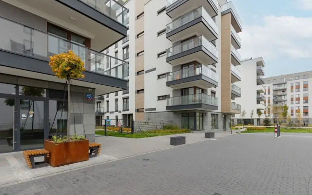 Warsaw Apartment Postępu by Renters
