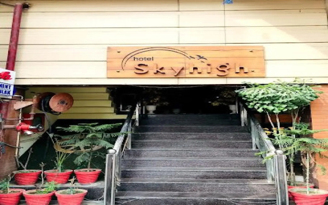 Capital O 82734 Hotel Sky High