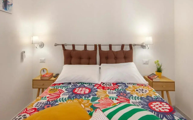 Relais il Chiostro Historic Courtyard and Panoramic Terrace near Sorrento
