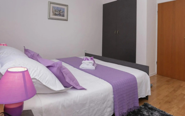 Apartment in Katel Gomilica Near Beach