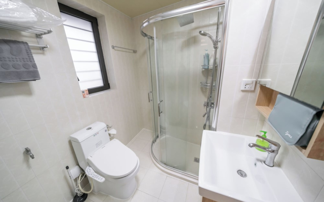 Tyms 1BR 1BA Apartment in Gubei