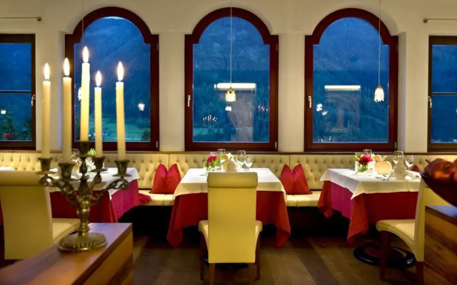 Hotel Paradies
