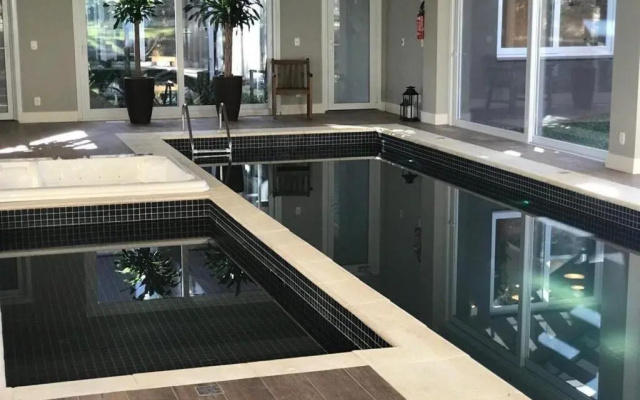 Casa de Pedra Apartamento 103 esmeralda - Próximo ao Super Carros