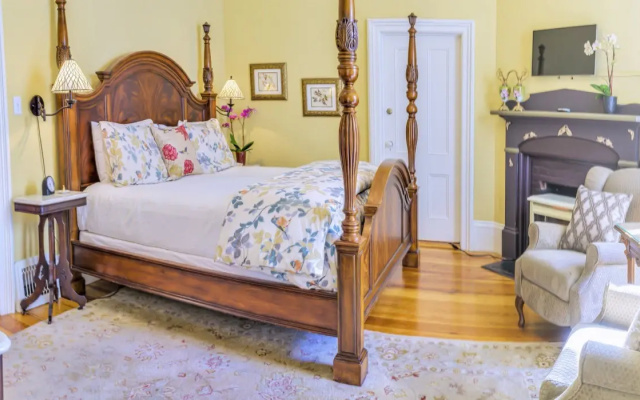 McCall House Boutique Inn