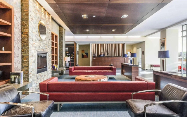 Novotel Montreal Aeroport