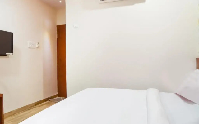 Hotel Raj Regent by OYO Rooms