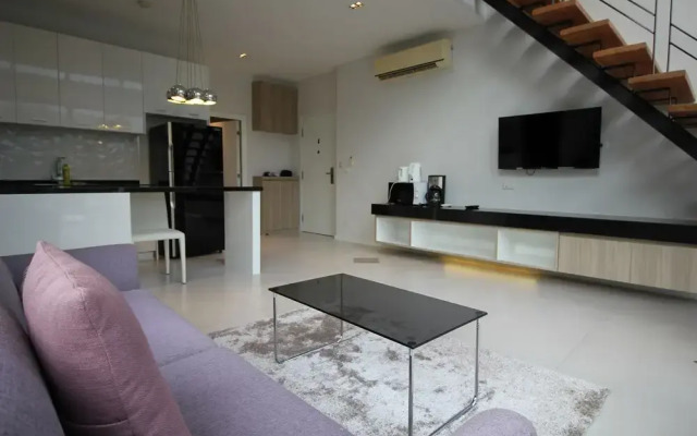 Super Duplex Apartment Icon Park A51