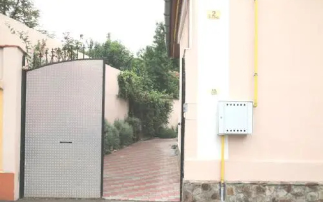 Yox Apartment 3