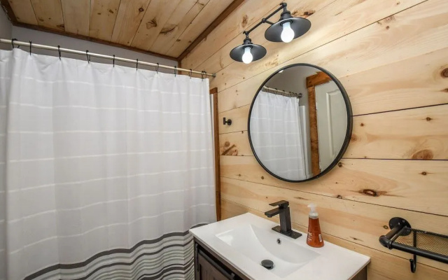 Kare Bear Cabin by Taylor Made Deep Creek