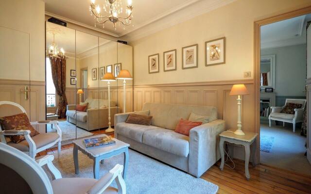 Отель Paris Stay Apartment - Louvre Elegant Suite Франция, Париж - отзывы, цены и фото номеров - забронировать отель Paris Stay Apartment - Louvre Elegant Suite онлайн комната для гостей