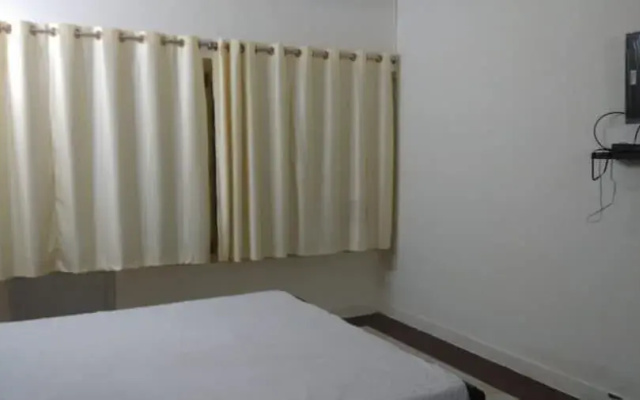iROOMZ Hotel Sundar