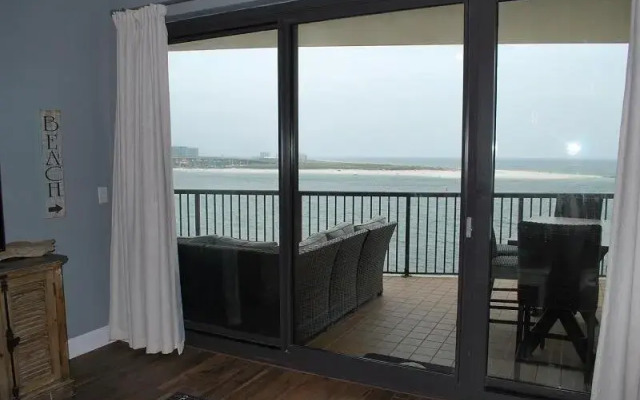 Grand Pointe 607