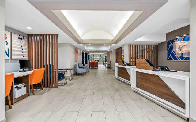 Holiday Inn Express & Suites Ogden by IHG