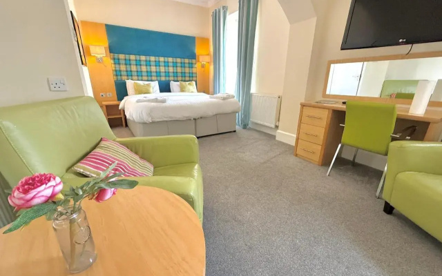 Claymore House Hotel