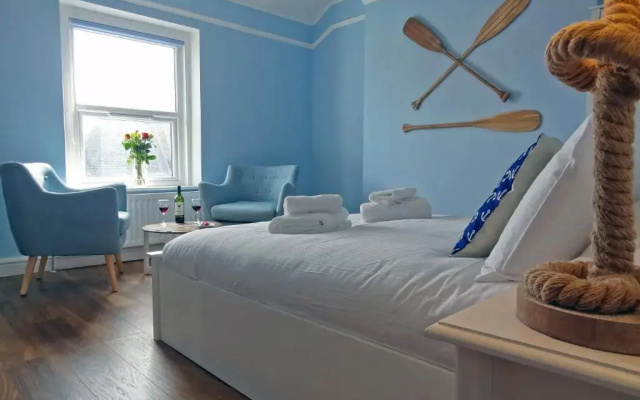 Nautical Apartment by Seaside Llandudno