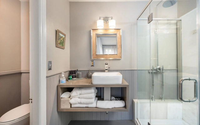Nantucket Whale Inn