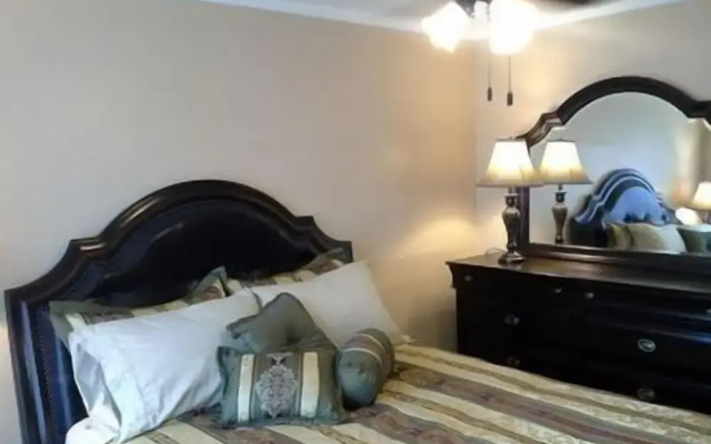 JARVIS Edgewater Park & Beach 5BD Villa