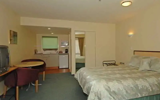 Antonios Motor Lodge